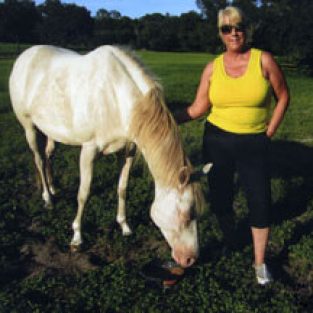 Bedard_Sandy_w_Frankie_Blue_552780-1